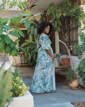 Load image into Gallery viewer, Botanica Maxi Dress (Plus-Size Only)